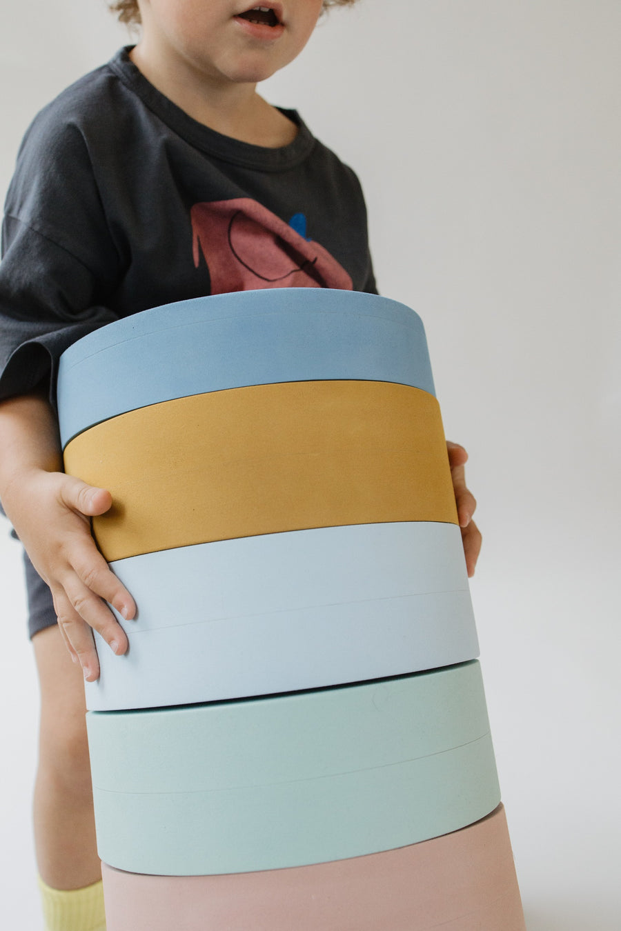 Gioco e sedia Arcobaleno Moes Play - Giochi sostenibili Teo